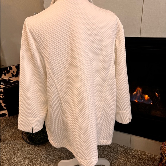 Chico's White Diamond-Patterned Blouse - Picture 3 of 8